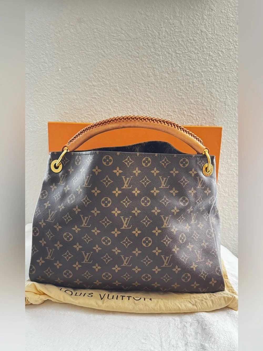 Louis Vuitton Authentic Artsy Hobo Bag MM Brown Monogram Canvas